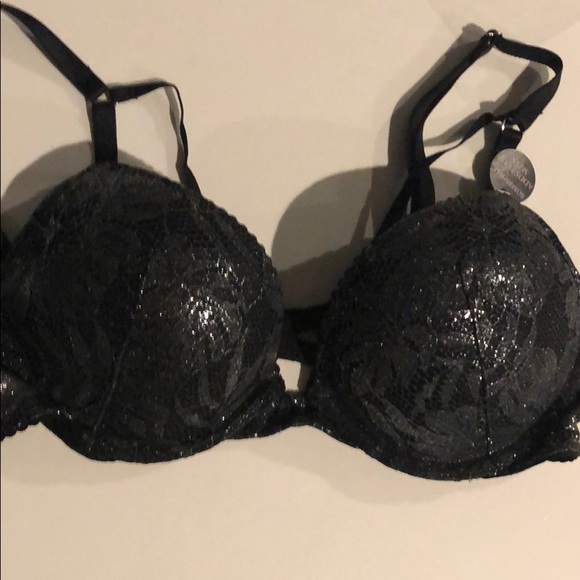 Victoria’s secret push-up bra and panty set. - Picture 2 of 4